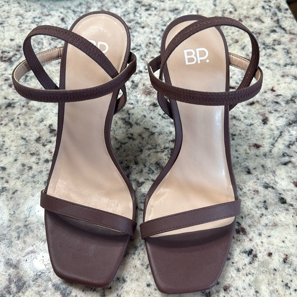 BP. Vanessa Sandal
